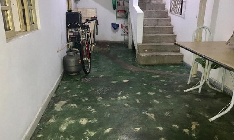 Vende-Se Casa No Bai...