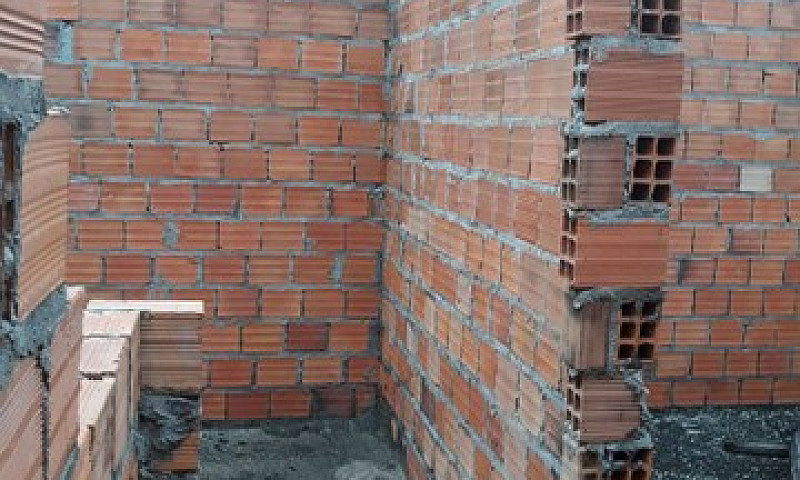 Casa Em Construção ...