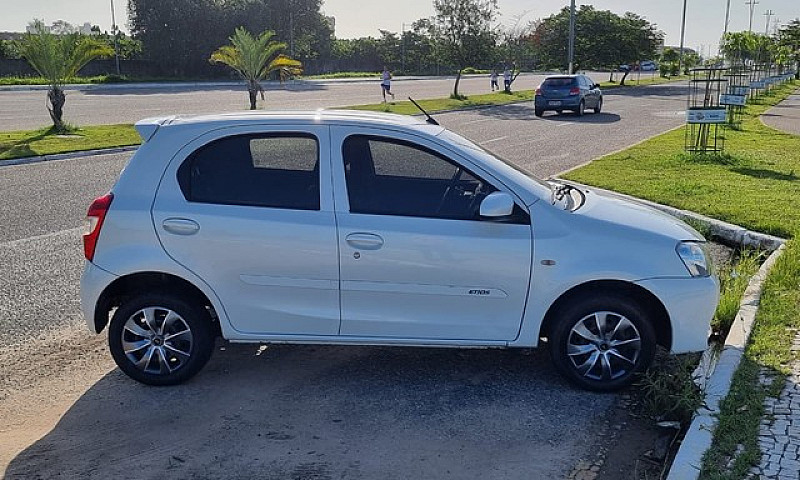 Etios Impecável ...