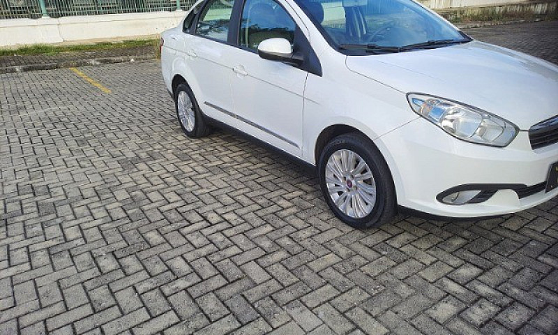 Fiat Siena Essence 1...