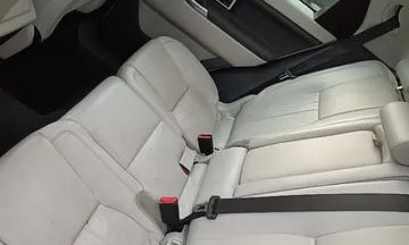 Land Rover Discovery...