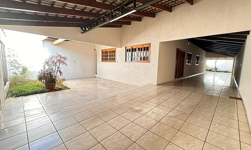 Casa Com 3 Quartos A...