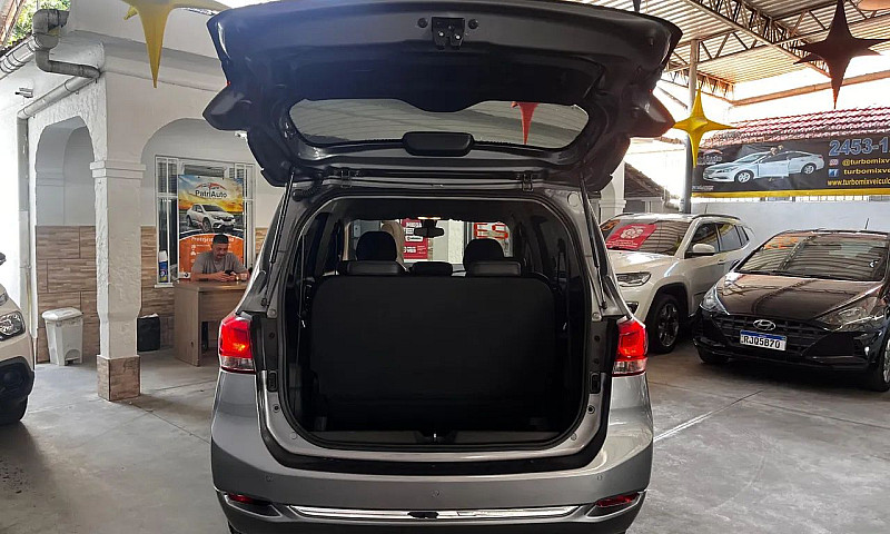 Chevrolet Spin Premi...