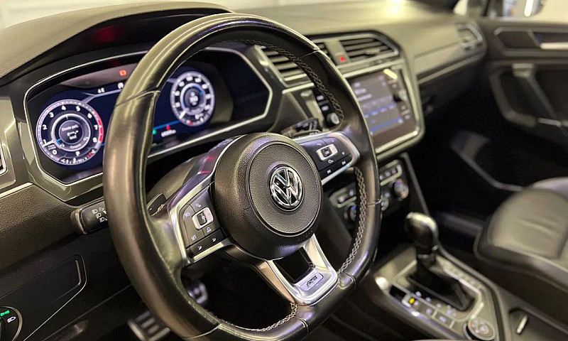 Volkswagen Tiguan Al...