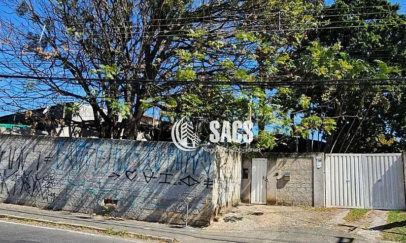 Casa Com 4 Dormitóri...