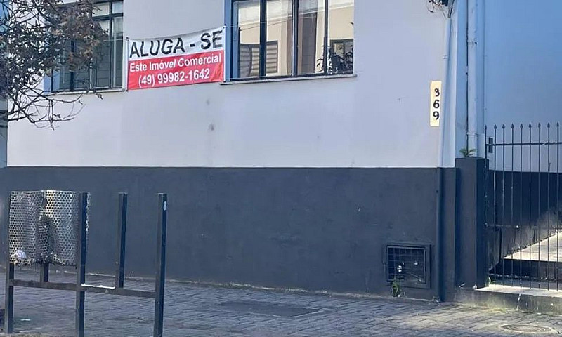 Casa Comercial Em La...