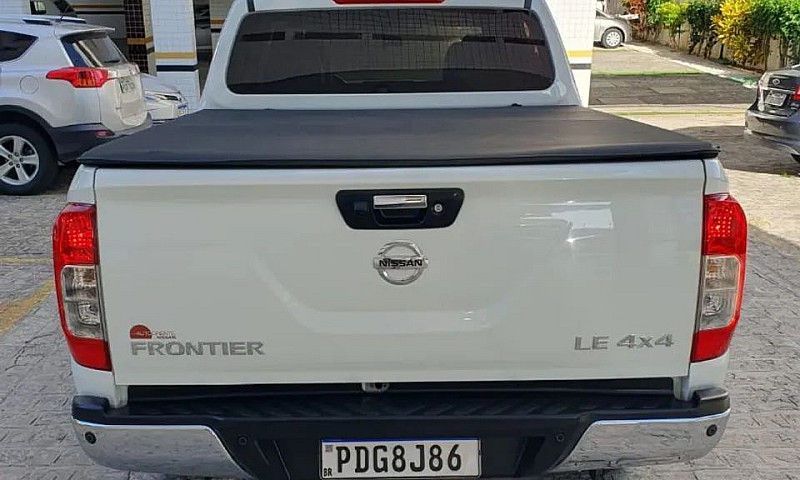 Nissan Frontier Le C...