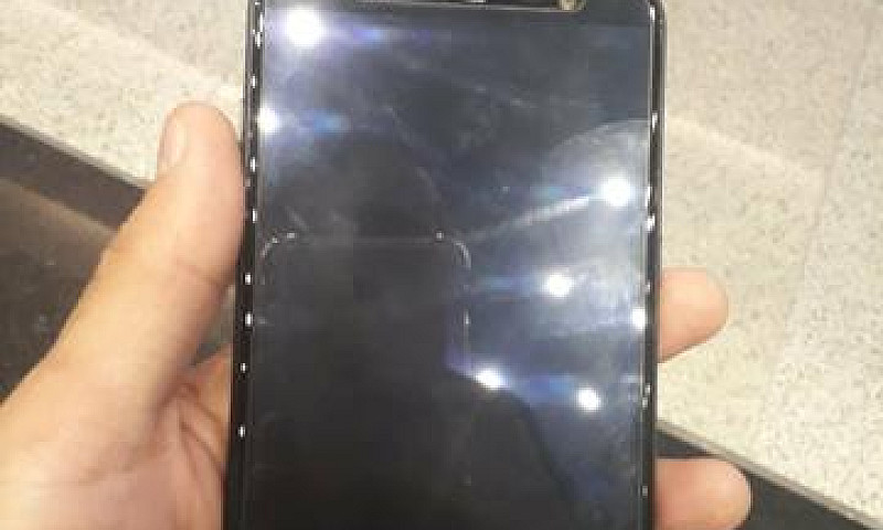 Samsung J8...