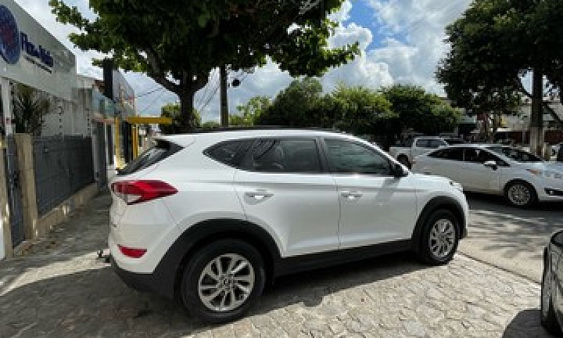 Hyundai Tucson Gls 1...