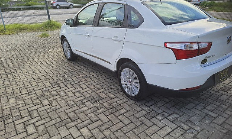Fiat Siena Essence 1...