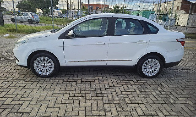 Fiat Siena Essence 1...