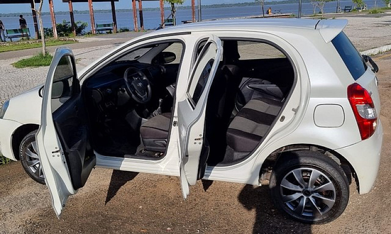 Etios Impecável ...