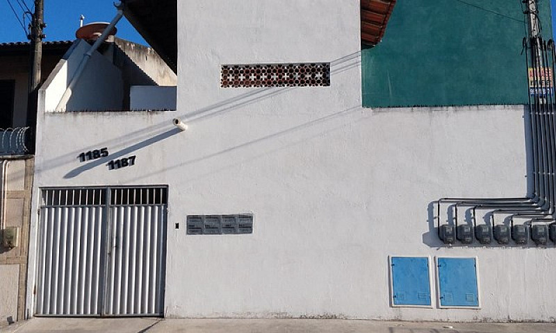 Aluga-Se Casa ...