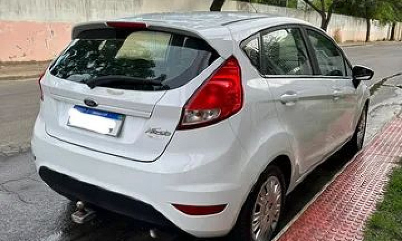 Vendo Ford Fiesta Ha...