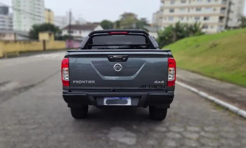 Nissan Frontier Atta...