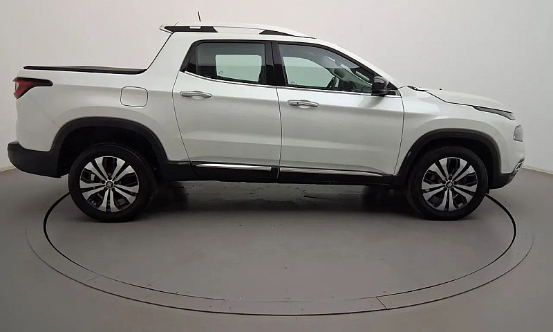 Fiat Toro Volcano 2....