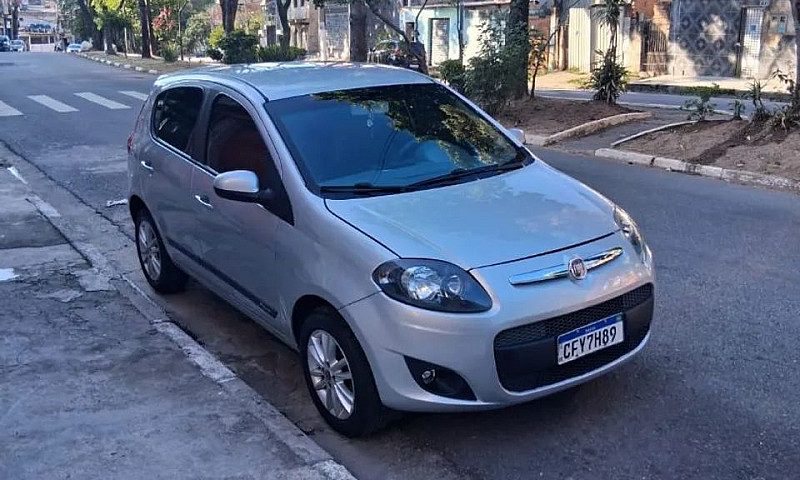 Fiat Palio Essence 1...