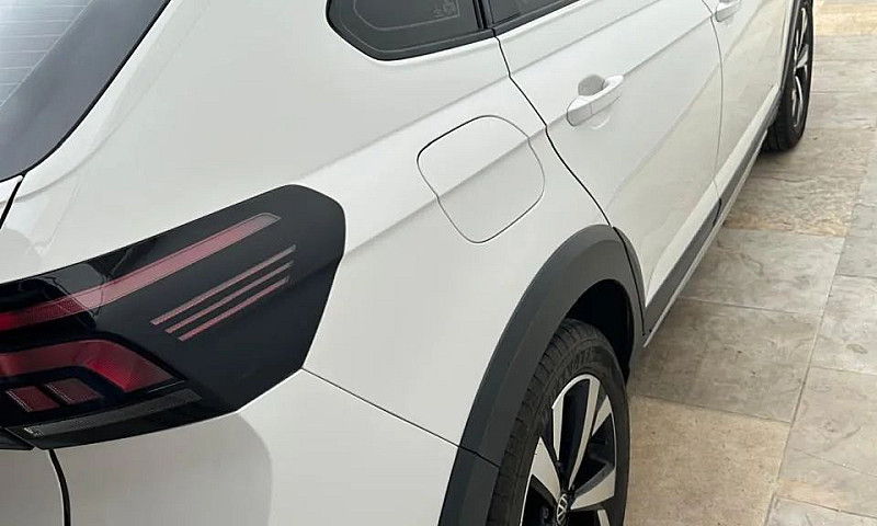 Volkswagen Nivus Hig...