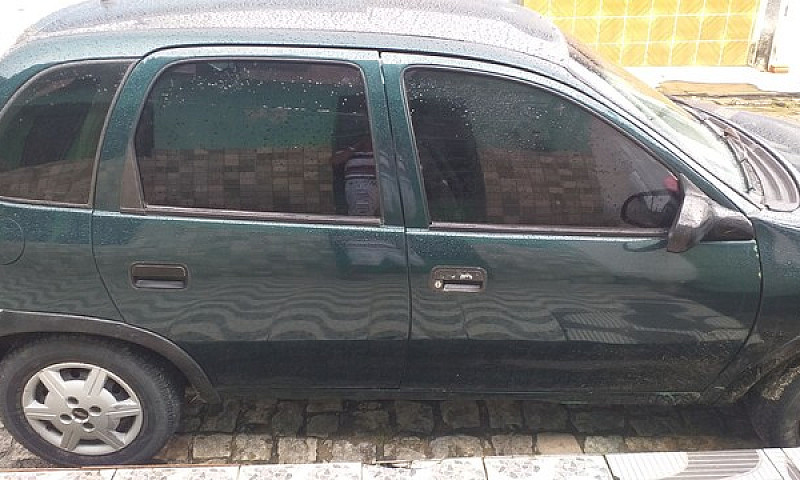 Vende-Se Um Corsa 98...