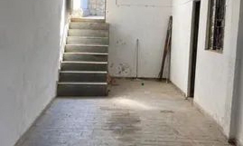 Alugo Casa 4 Quartos...
