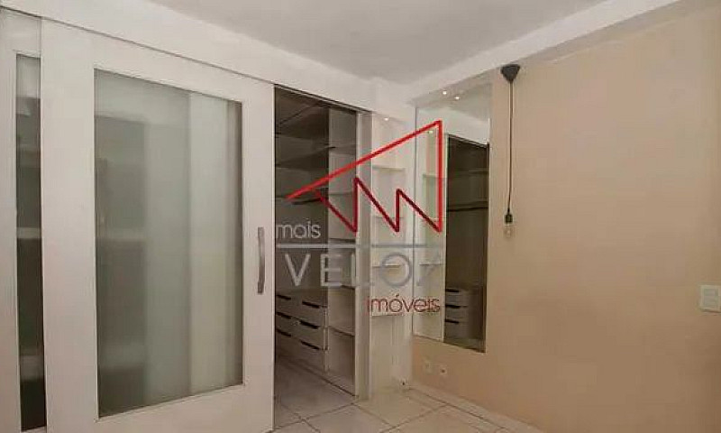 Apartamento-À Venda-...