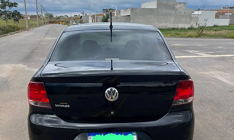 Volkswagen Voyage 1....