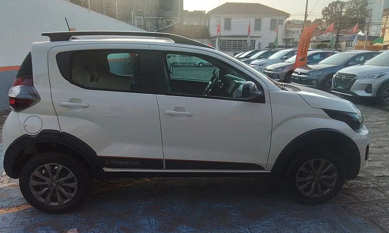 Fiat Mobi Trekking 1...