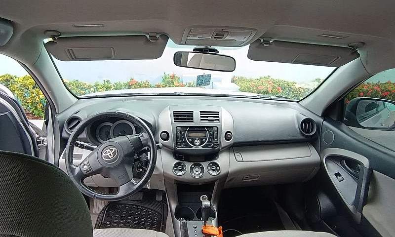 Toyota Rav4 2011 - A...