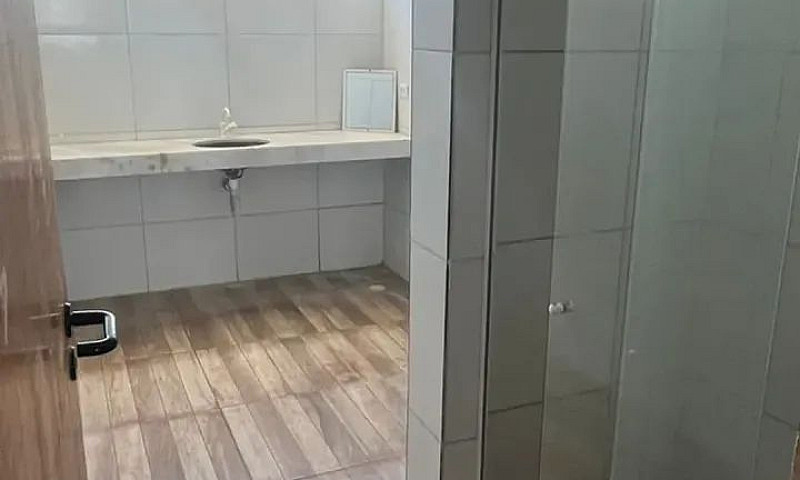 [Pau-Amarelo-12688] ...