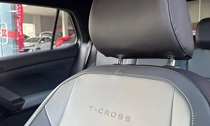 Volkswagen T-Cross C...