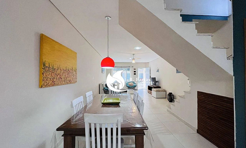 Casa Com 3 Dormitóri...