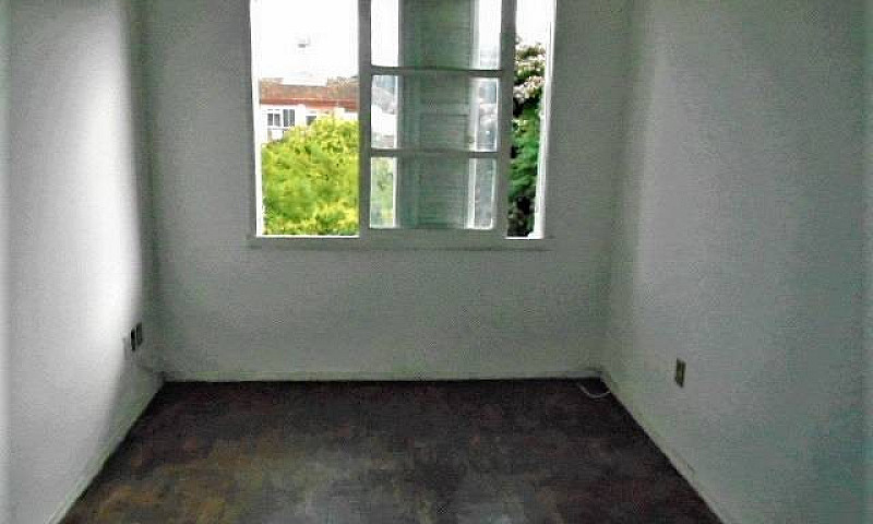 Apto De 2 Quartos Ju...