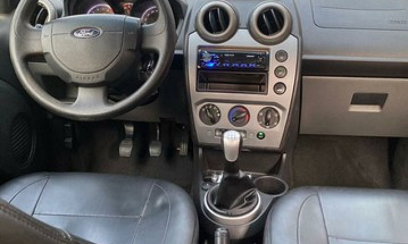 Ford Fiesta Se Sedan...