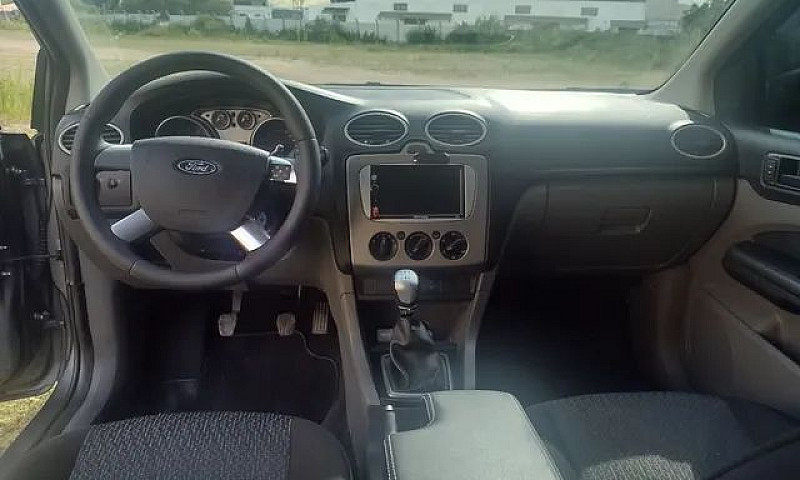 Focus 1.6 2011...