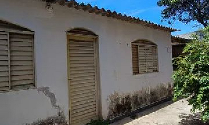 Casa De Alvenaria, 3...