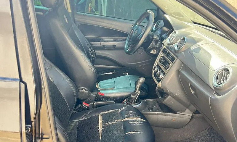 Volkswagen Voyage 1....