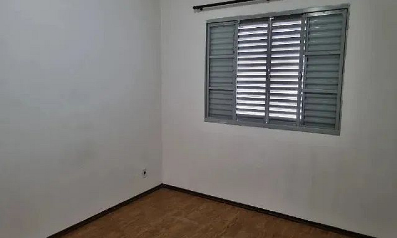 Aluga-Se Casa 3 Quar...