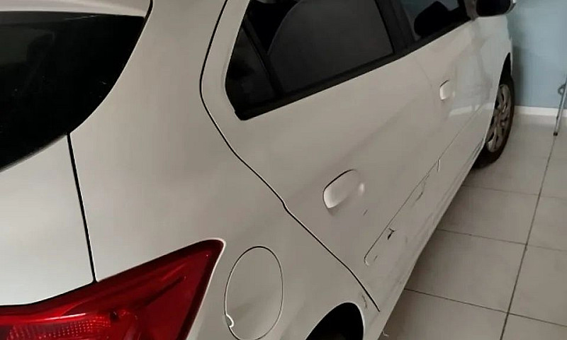 Chevrolet Onix Hatch...