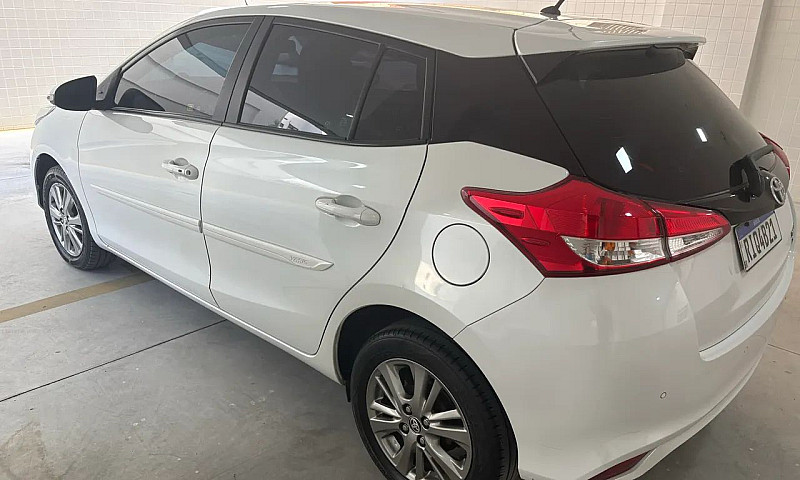 Toyota Yaris Xl Plus...