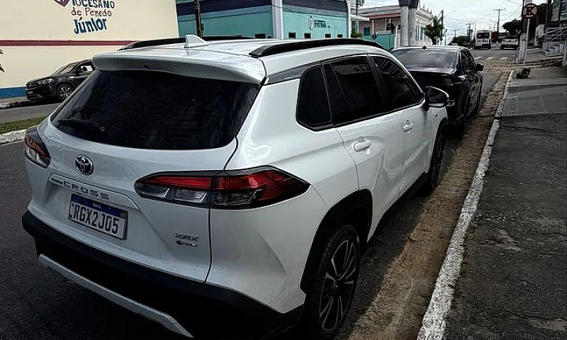 Toyota Corolla Cross...