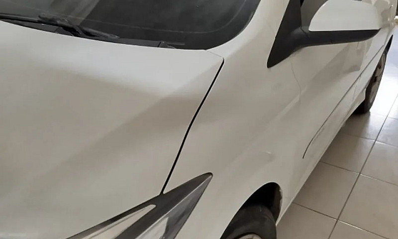 Chevrolet Onix Hatch...