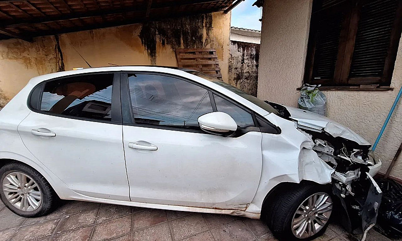 Peugeot 208 Allure 1...