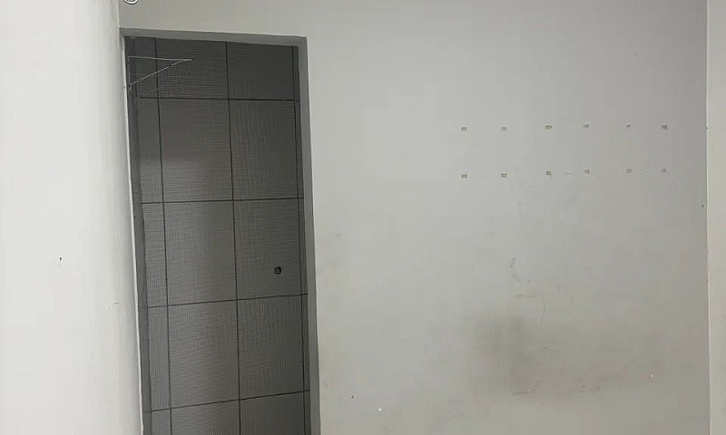Vendo Essa Casa ...