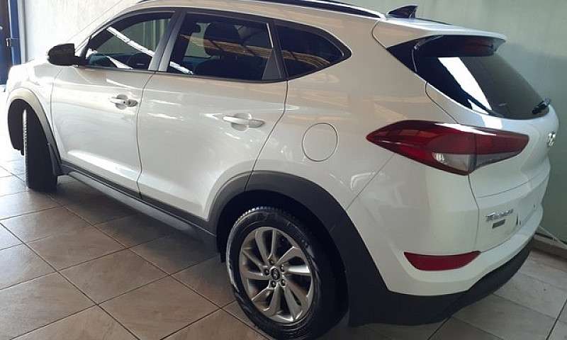 Hyundai Tucson Gls 1...