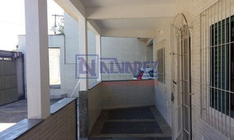 Casa Sobrado Com 2 Q...