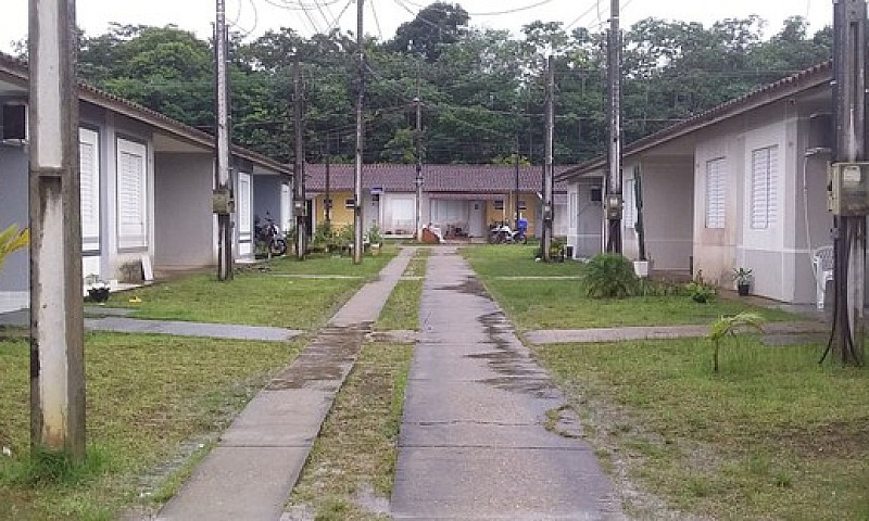 Alugo Excelente Casa...