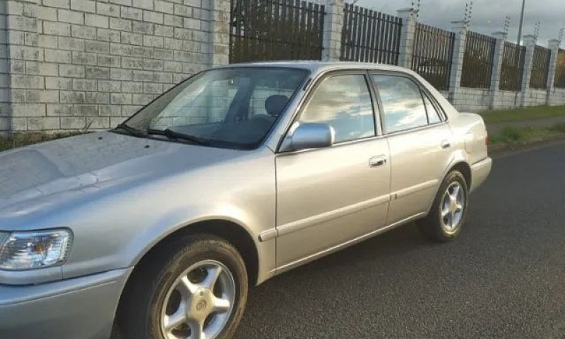 Toyota Corola Xei 1....