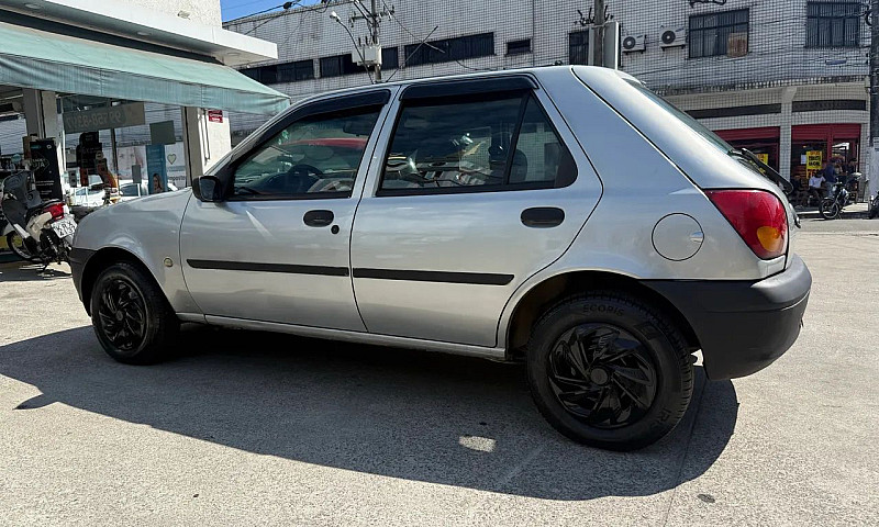 Ford Fiesta Gl 1.0 5...