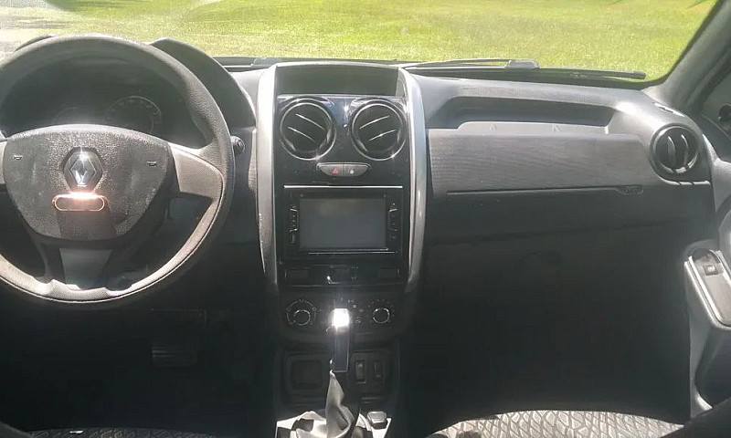 Renault Duster Authe...