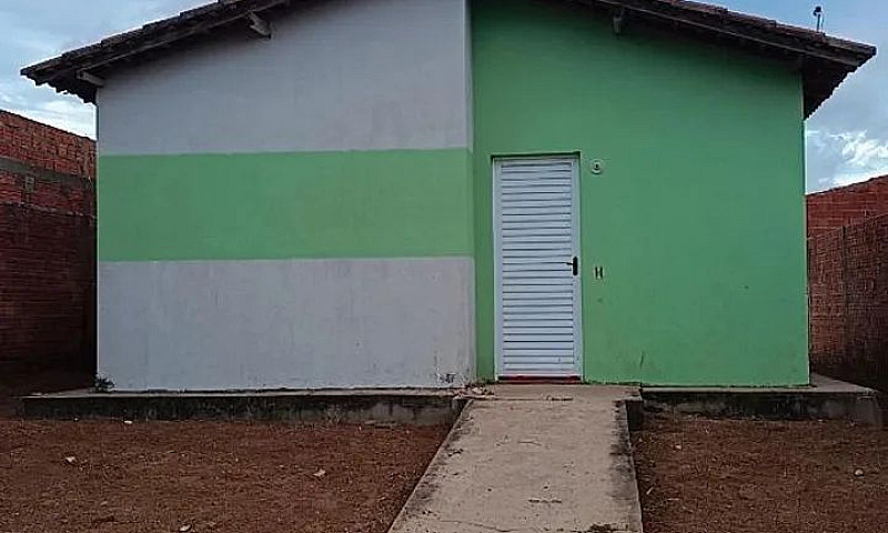 Vende-Se Casa Em Por...